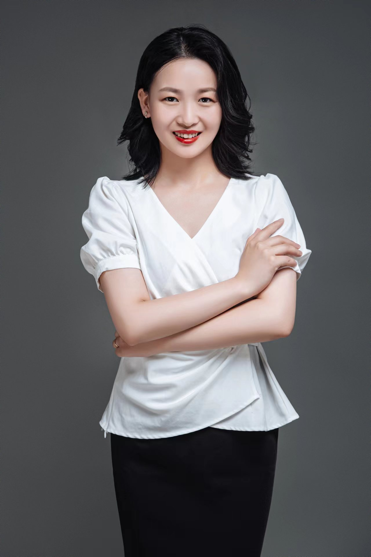 雷倩妮律师