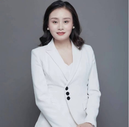 吉莉律师
