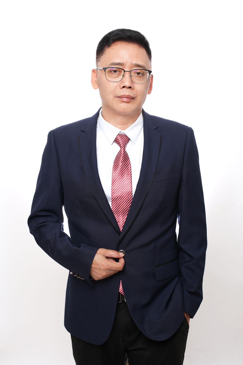 岑家德律师