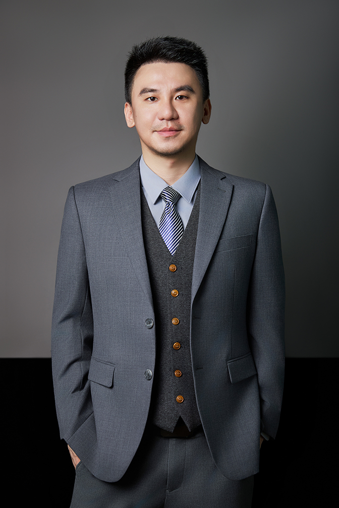 龙维律师